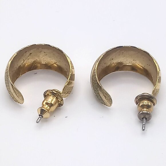 Vintage Gold Tone Textured Design Hoop Earrings Secure Screw Back Closure 0.75" - Picture 5 of 8